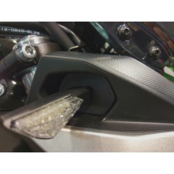 Cache-orifices clignotants...