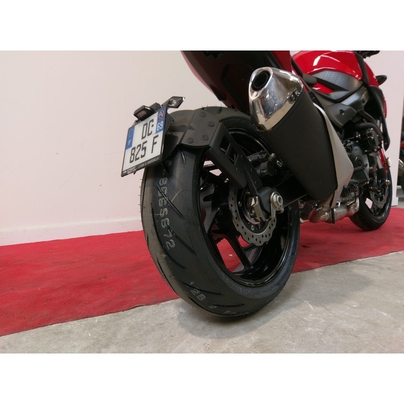 Support de plaque ACCESS DESIGN ''ras de roue'' noir Suzuki GSX-S750
